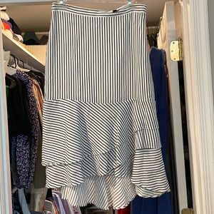 Ann Taylor flowy skirt